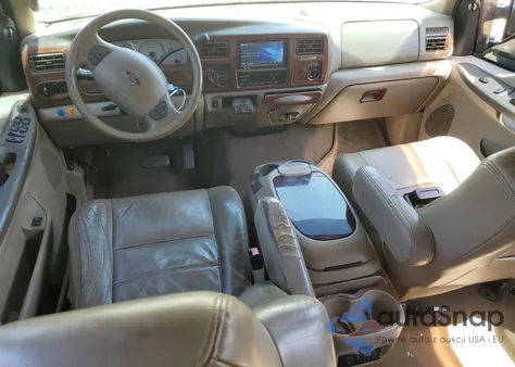 2004 Ford Excursion Limited z USA, uszkodzony, nr VIN 1FMSU43P44EC04527